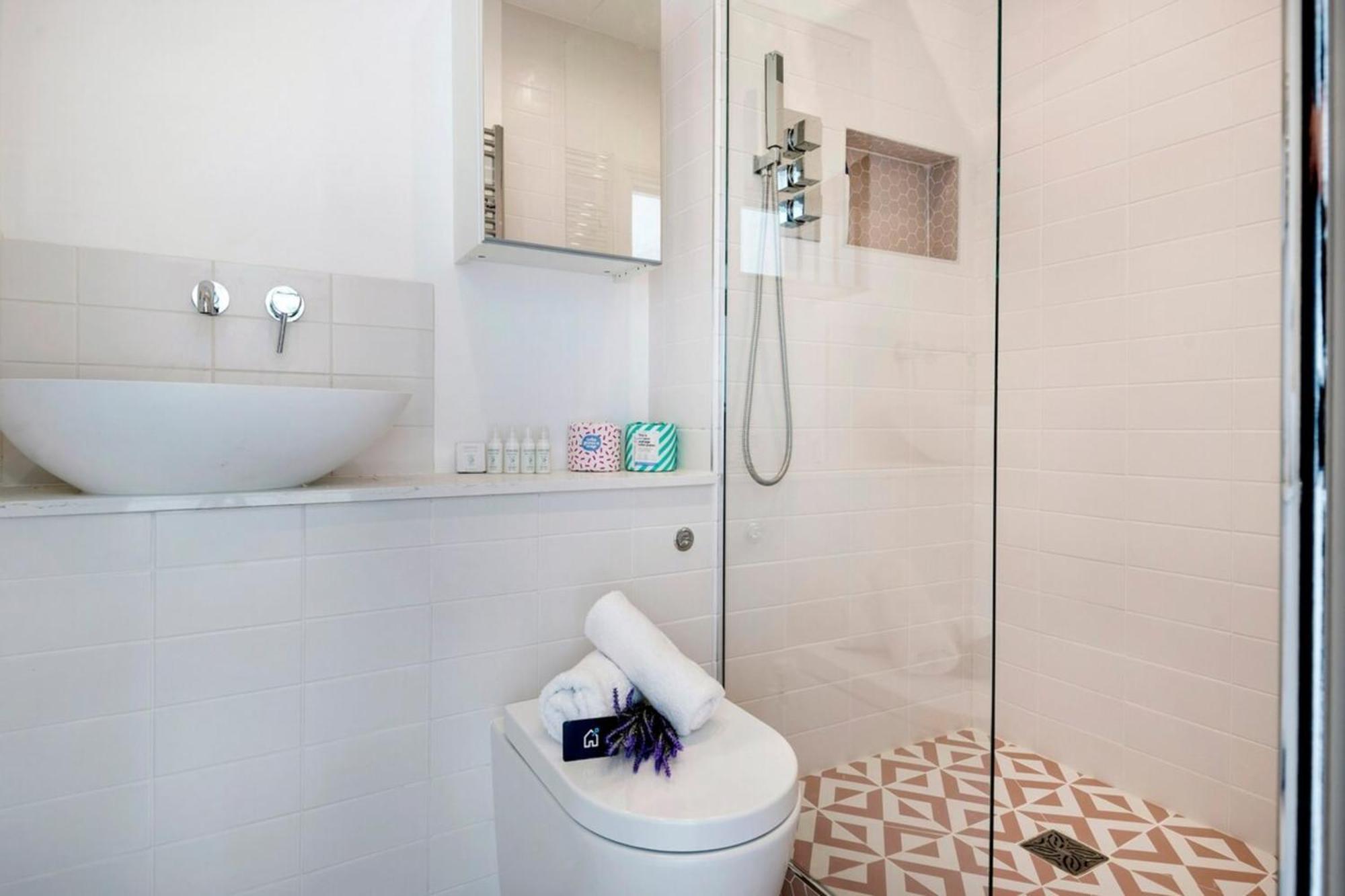 Modern And Bright Highgate Gem Apartment London Bagian luar foto